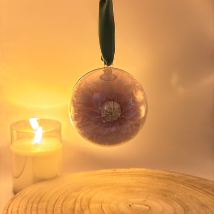 Weihnachtskugel Tender Dahlia für den Weihnachtsbaum